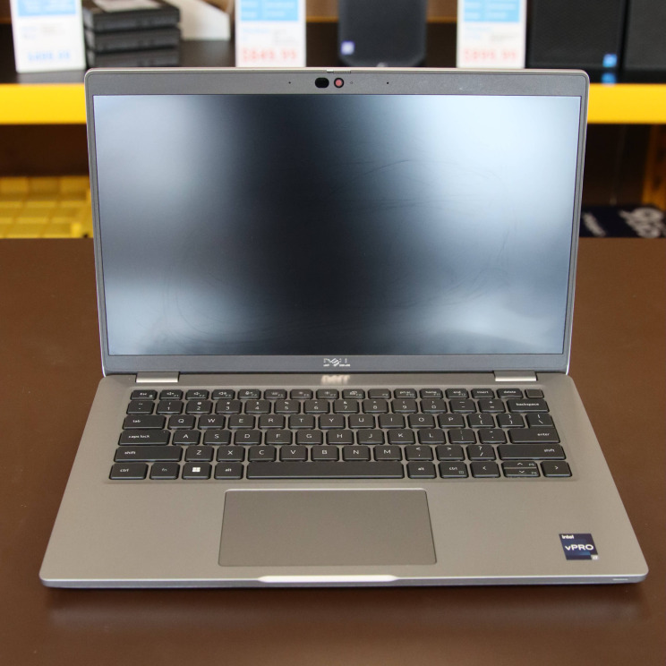 Front-facing laptop product