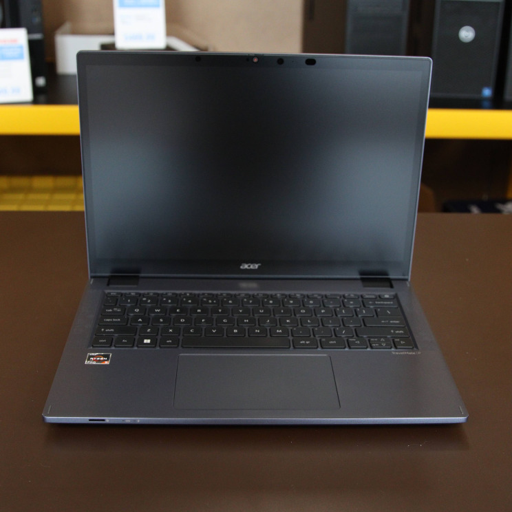 Front-facing laptop product